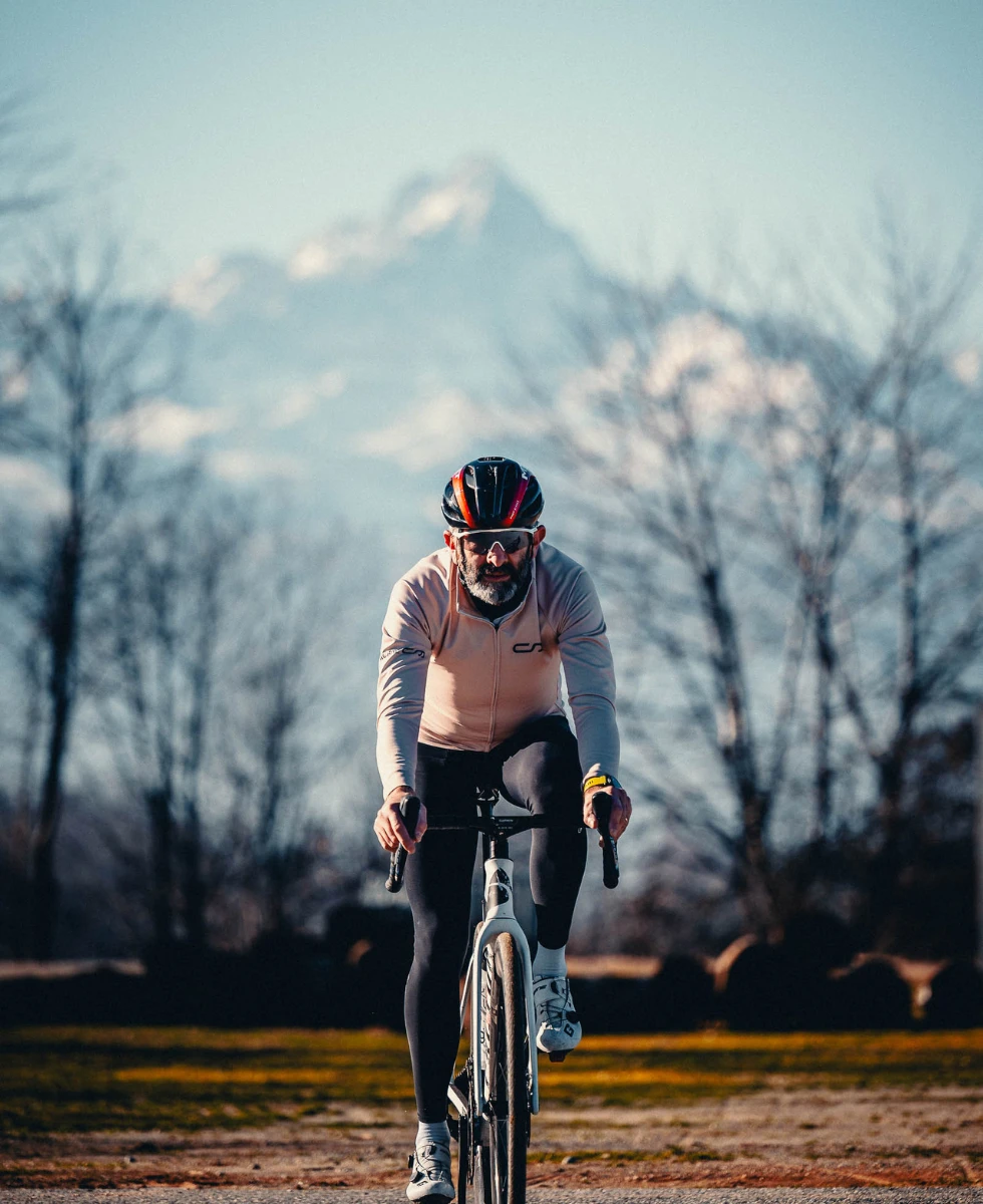 Complete guide to winter cycling: the right clothing for every temperature